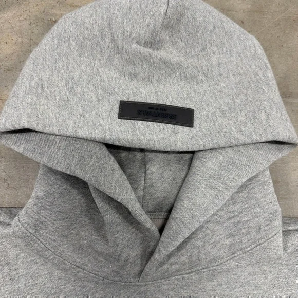 Fear of God Essentials SS22 'Dark Oatmeal' Hoodie Size XL - Picture 6 of 7